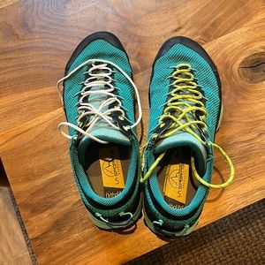 La Sportiva TX3 Approach shoes, women’s sz. 9